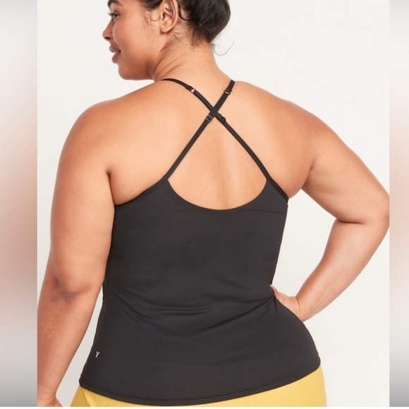 NWT! Black PowerSoft Strappy Shelf-Bra Tank Top - Size Medium 🤎 - Picture 2 of 13